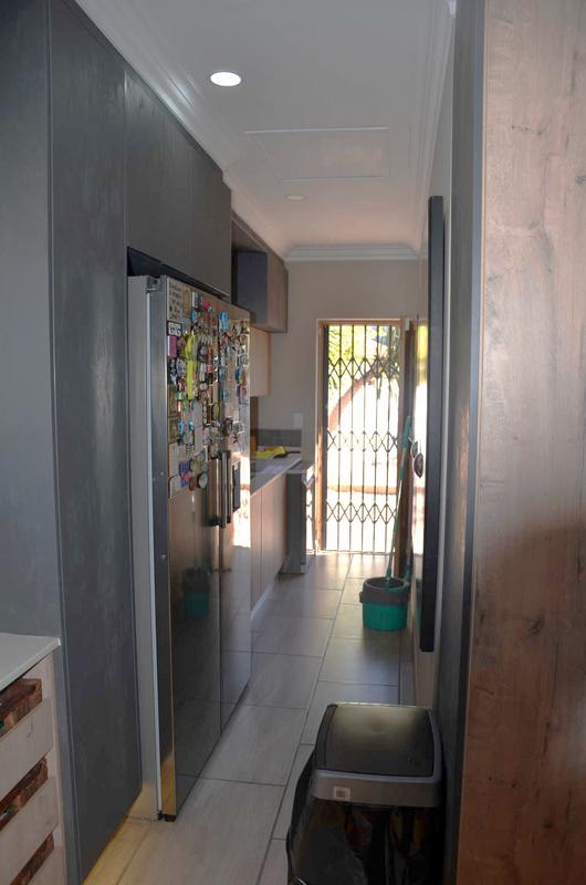 5 Bedroom Property for Sale in Island View Western Cape